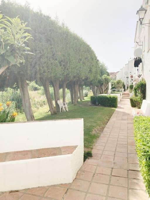 Entero Con Solarium En Sabinillas, Con Piscina Y Al Lado Del Puerto De La Duquesa Apartment *