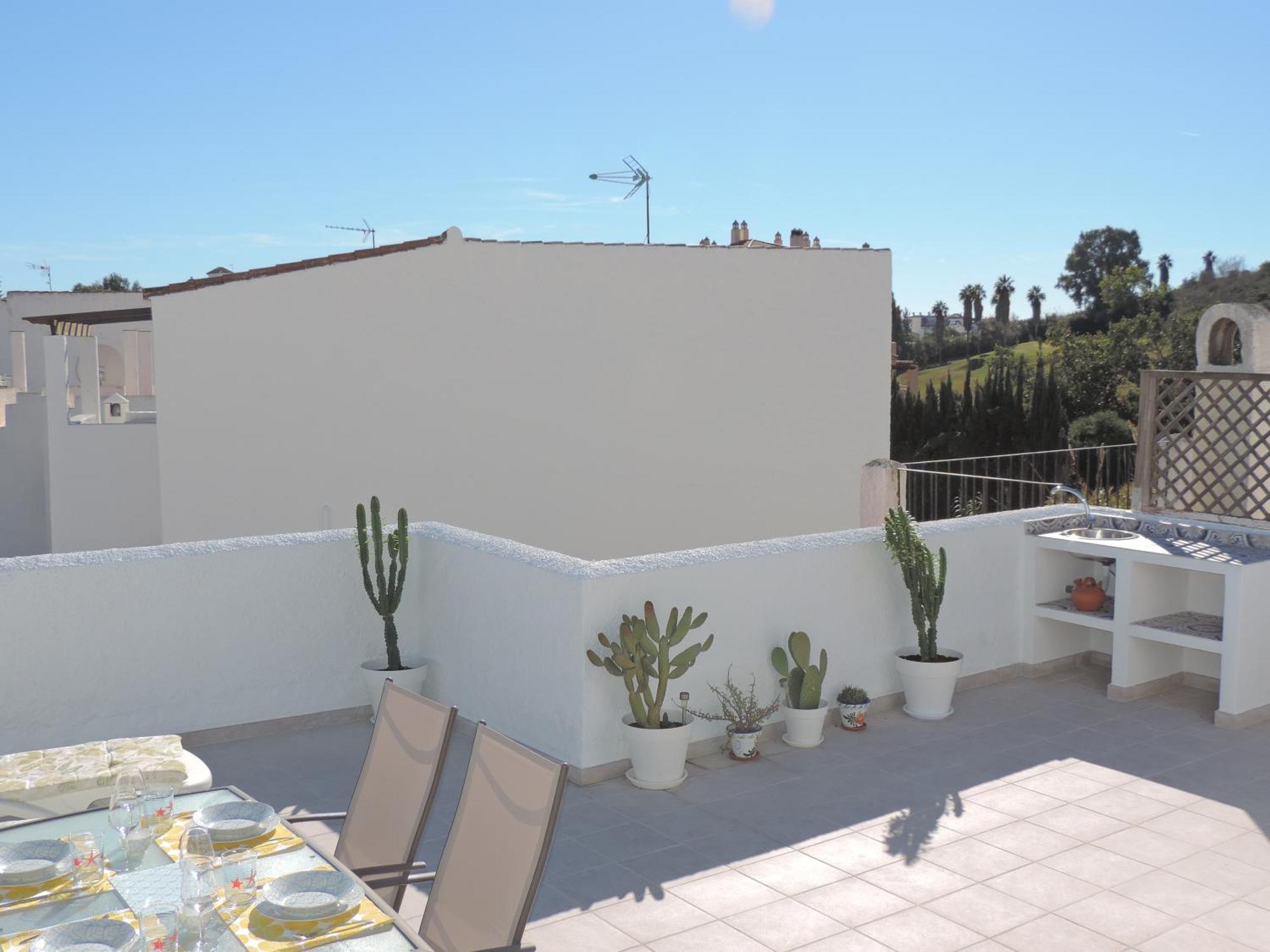 Entero Con Solarium En Sabinillas, Con Piscina Y Al Lado Del Puerto De La Duquesa Apartment