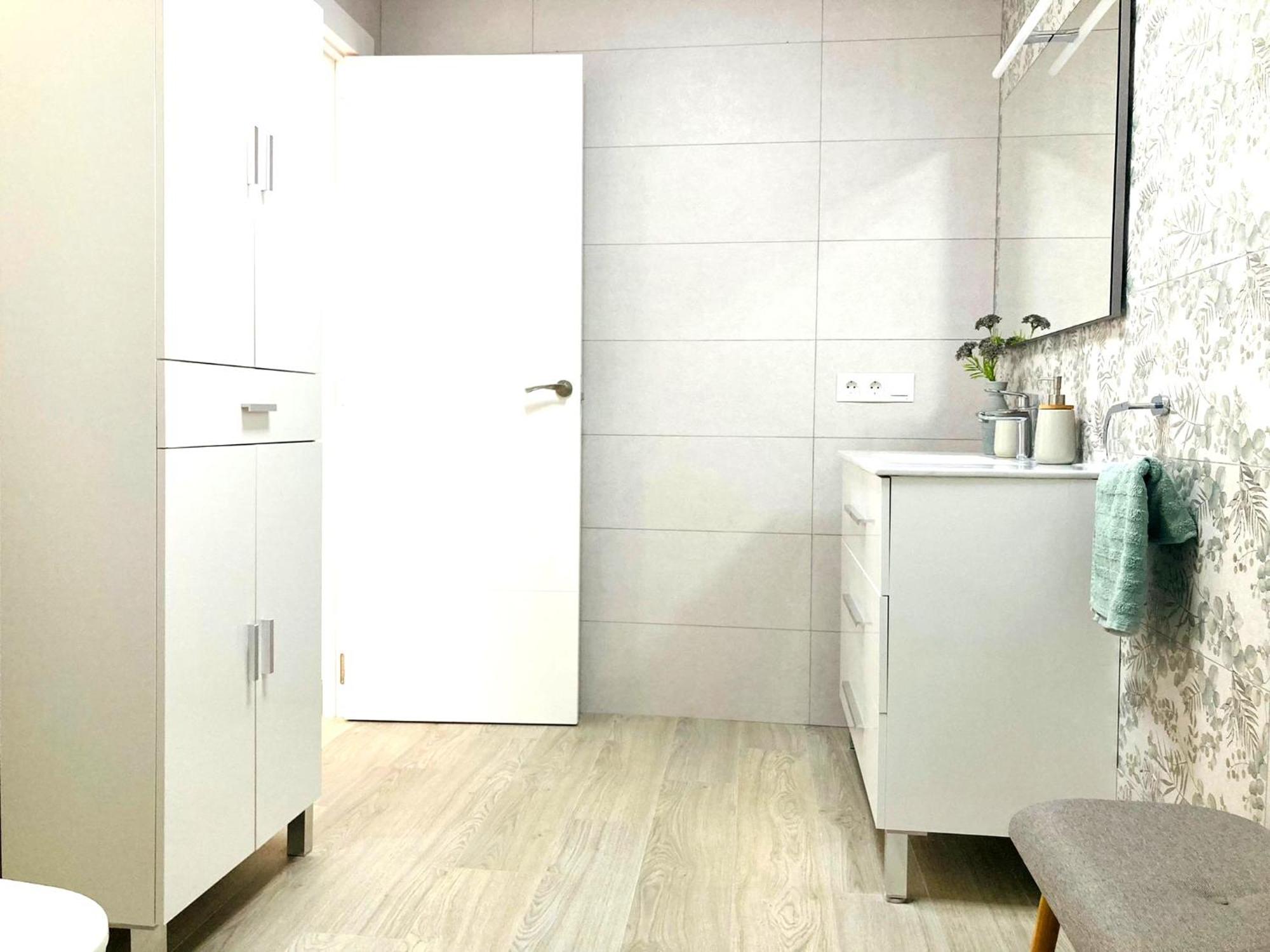 Apartment Entero Con Solarium En Sabinillas, Con Piscina Y Al Lado Del Puerto De La Duquesa
